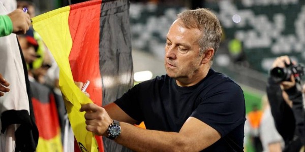 巴萨欲签下邓弗里斯！欧冠淘汰巴萨功臣或转投国米