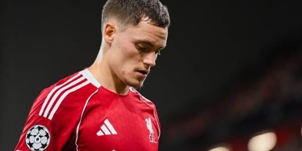 表现真的很挣扎！斯洛特1.4亿价格买他，却成了“麦8赫”的阻力