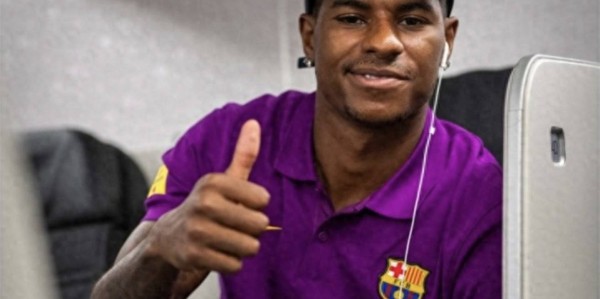 巴萨下达逐客令，11年功勋失宠！被弗里克撤销队长，88%球迷赞成