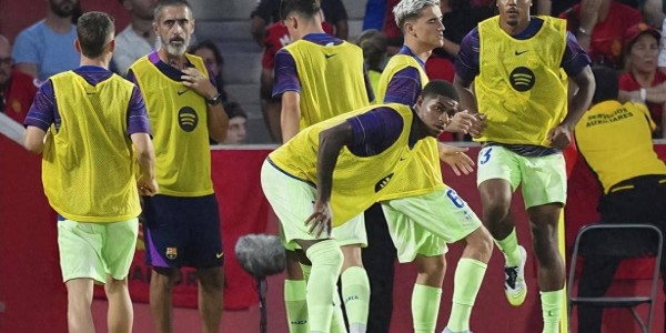 巴萨神锋西甲首秀就这？替补席都坐不稳的水平，巴萨买错人了